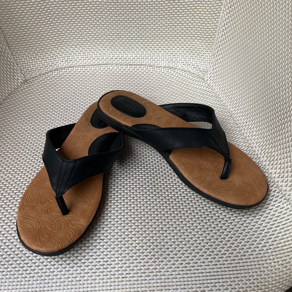 BOC Flip Flop Sandals, Black, size 10